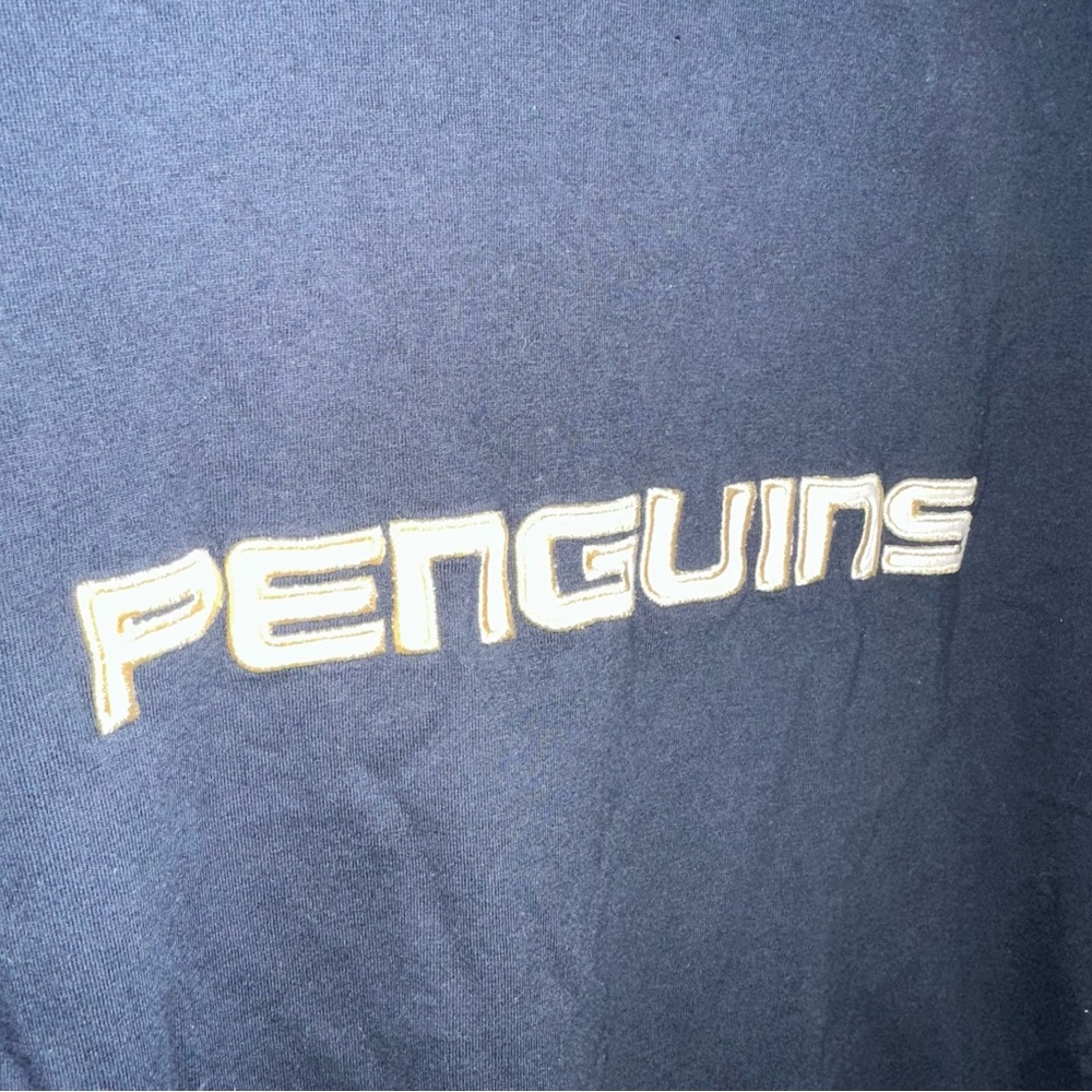Vintage NHL Penguins Tshirt - Picture 2 of 11